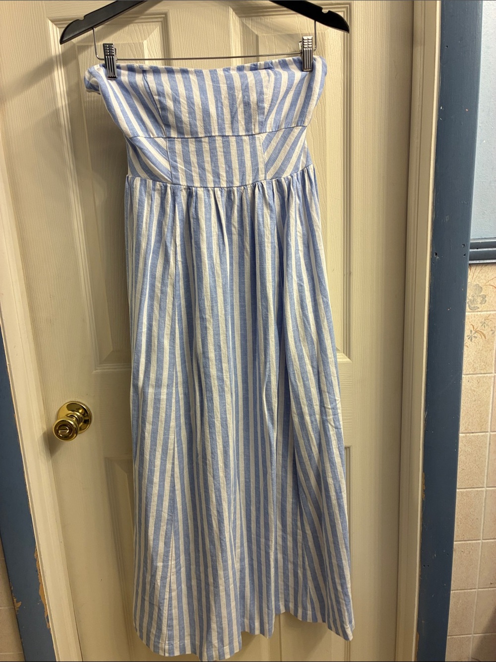 American Eagle Outfitters Blue and White Strapless Maxi